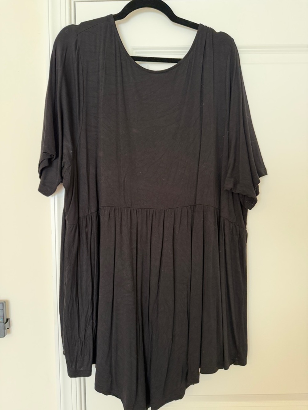 Torrid Black V-Neck Babydoll Tunic Top - Picture 4 of 4